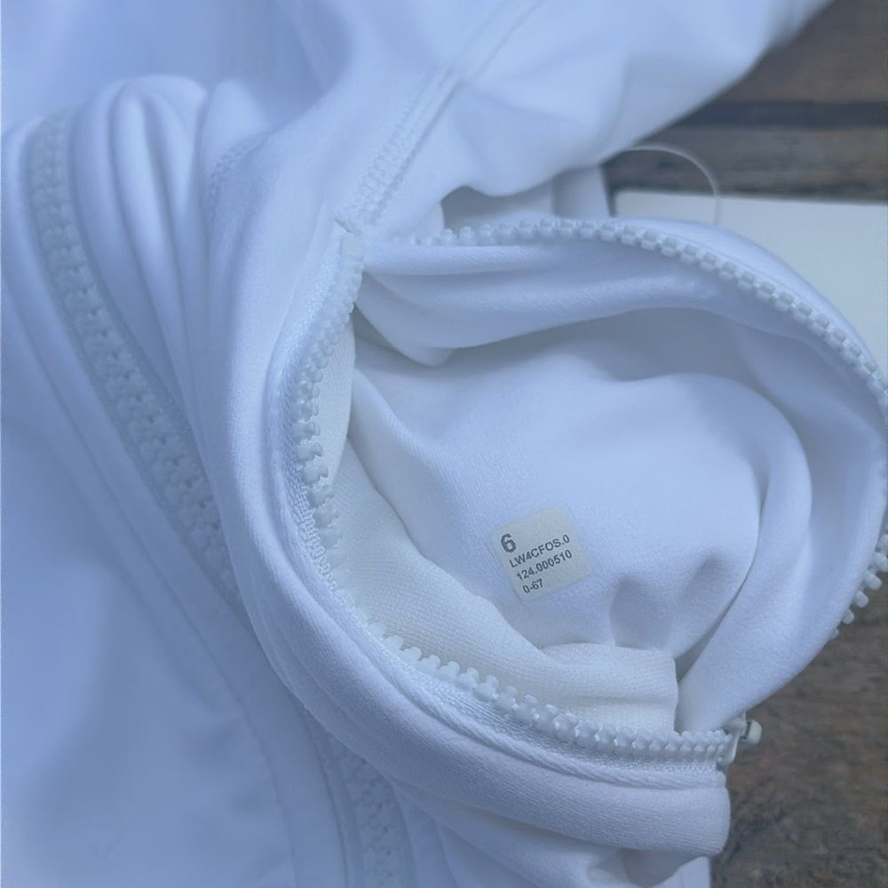 Lululemon Define Jacket Nulu White size 6 NWT 🤍 - Picture 6 of 8